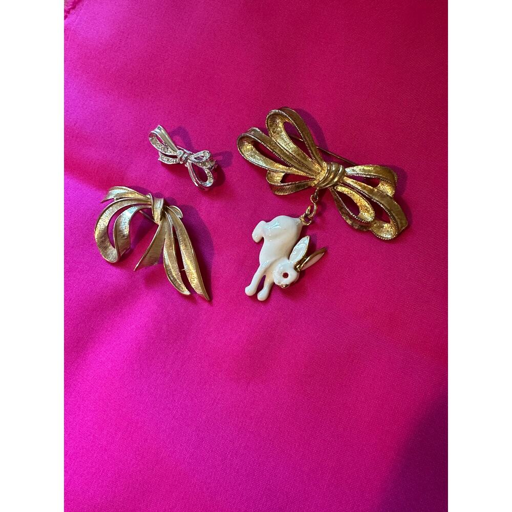 Vintage Bow Brooch Set